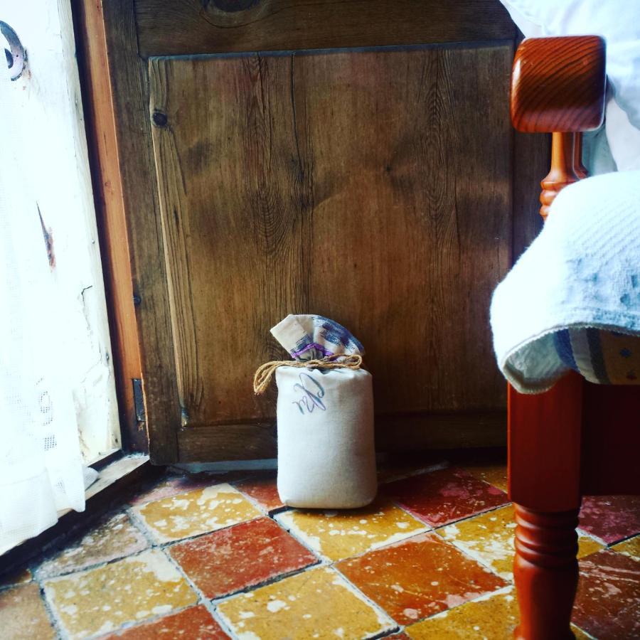 Sa Madona De Sa Pleta Acomodação com café da manhã Muro Exterior foto